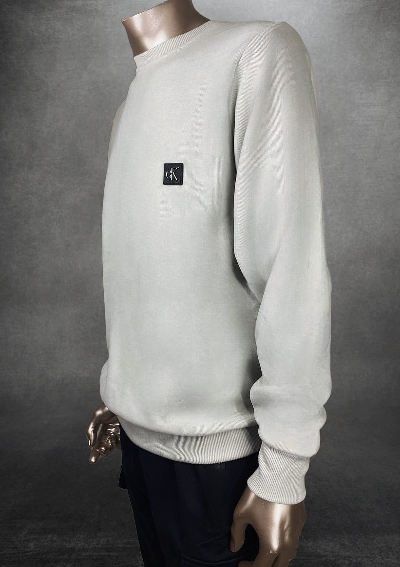 Calvin Klein megztukas