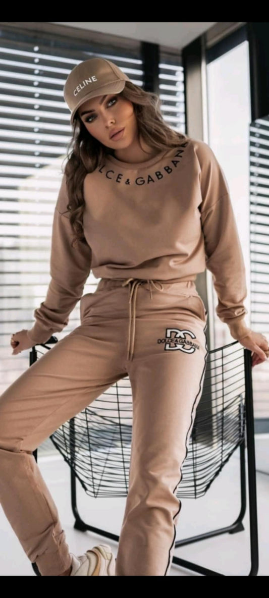 Dolce & Gabanna laisvalaikio kostiumėlis