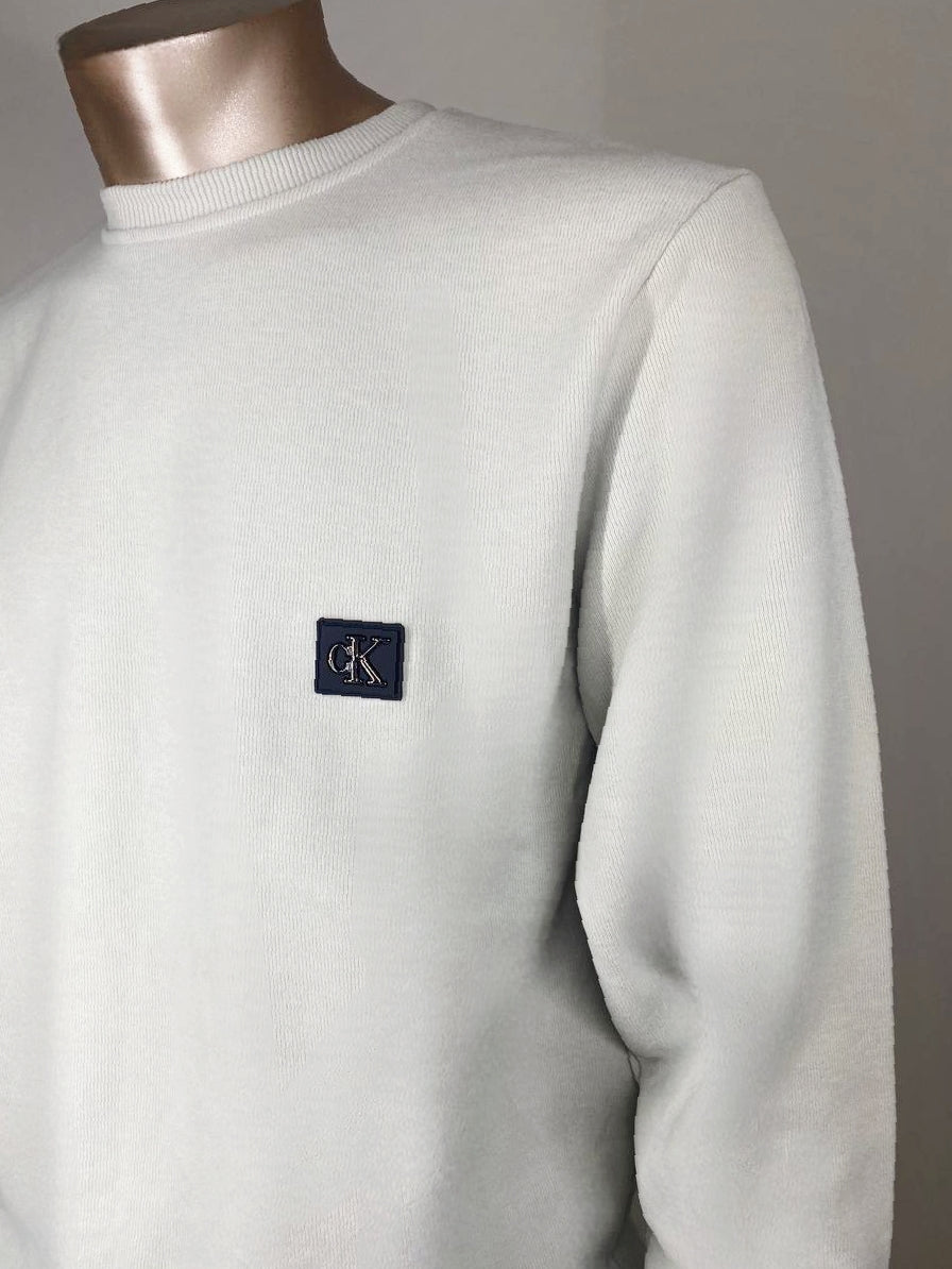 Calvin Klein megztukas